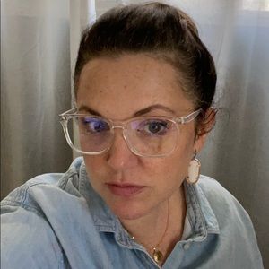 Meet your Posher, Caroline